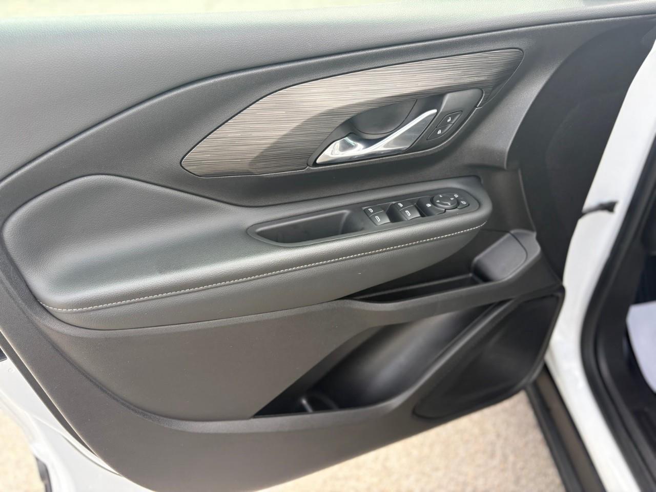 2024 GMC Terrain SLE 4dr All-Wheel Drive Photo