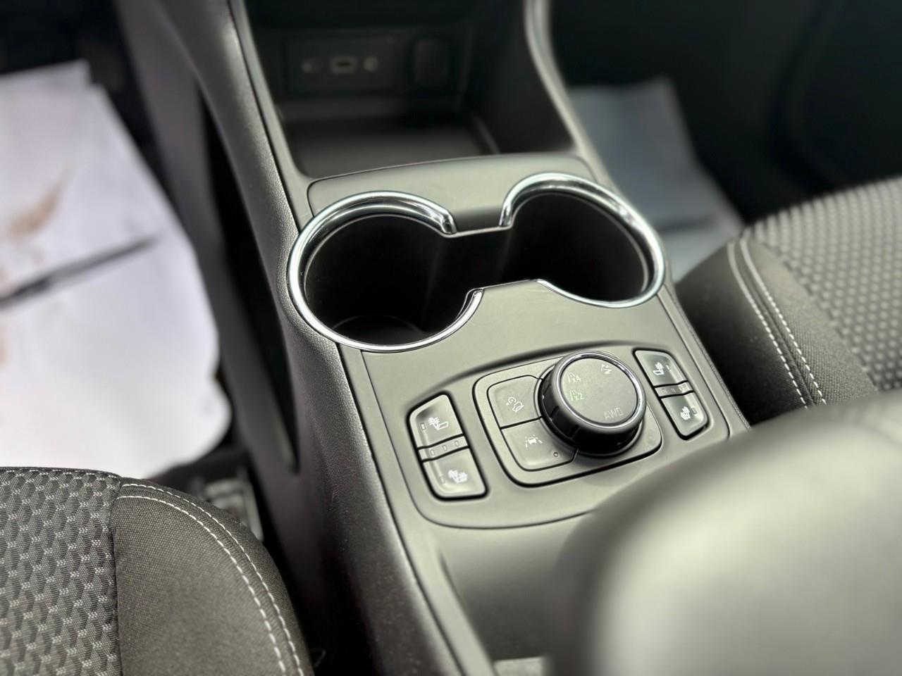 2024 GMC Terrain SLE 4dr All-Wheel Drive Photo