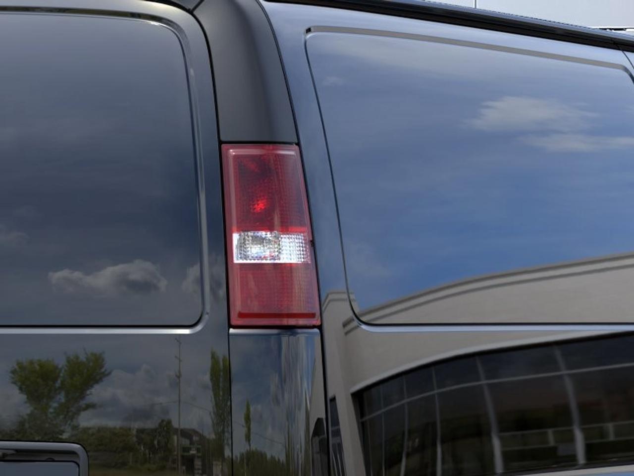 2026 GMC Savana Cargo Van 2500 Extended Wheelbase Rear-Wheel Drive Photo