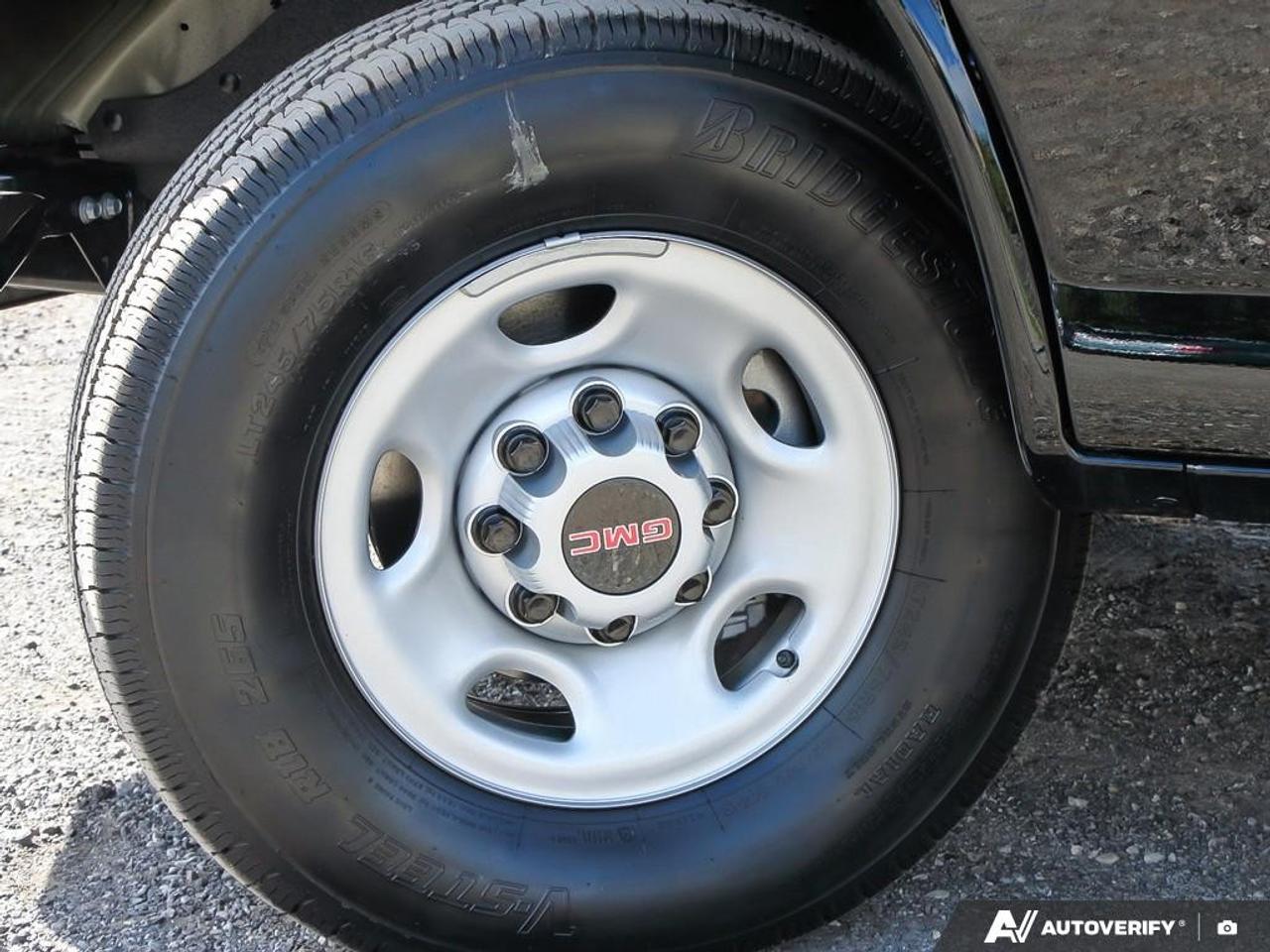 2026 GMC Savana Cargo Van 2500 Extended Wheelbase Rear-Wheel Drive Photo