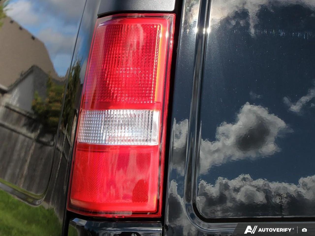 2026 GMC Savana Cargo Van 2500 Extended Wheelbase Rear-Wheel Drive Photo