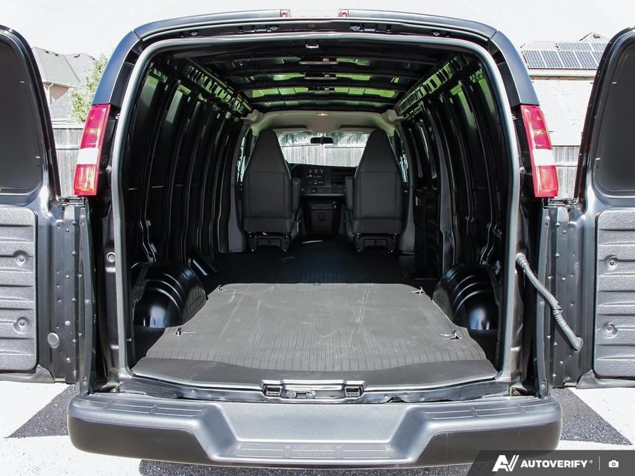 2026 GMC Savana Cargo Van 2500 Extended Wheelbase Rear-Wheel Drive Photo