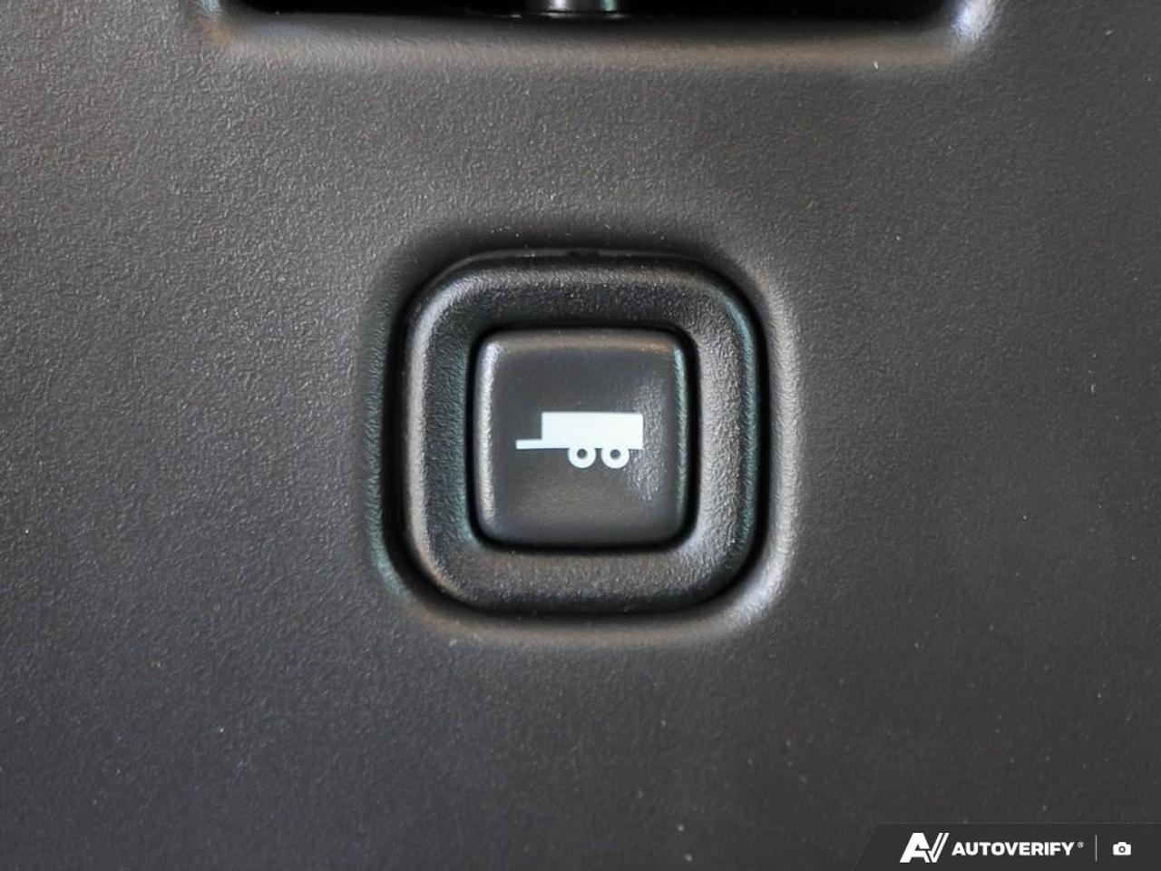 2026 GMC Savana Cargo Van 2500 Extended Wheelbase Rear-Wheel Drive Photo