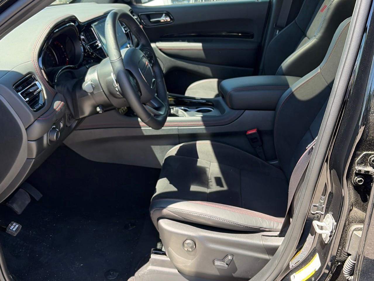 2026 Dodge Durango GT 4dr All-wheel Drive Photo4
