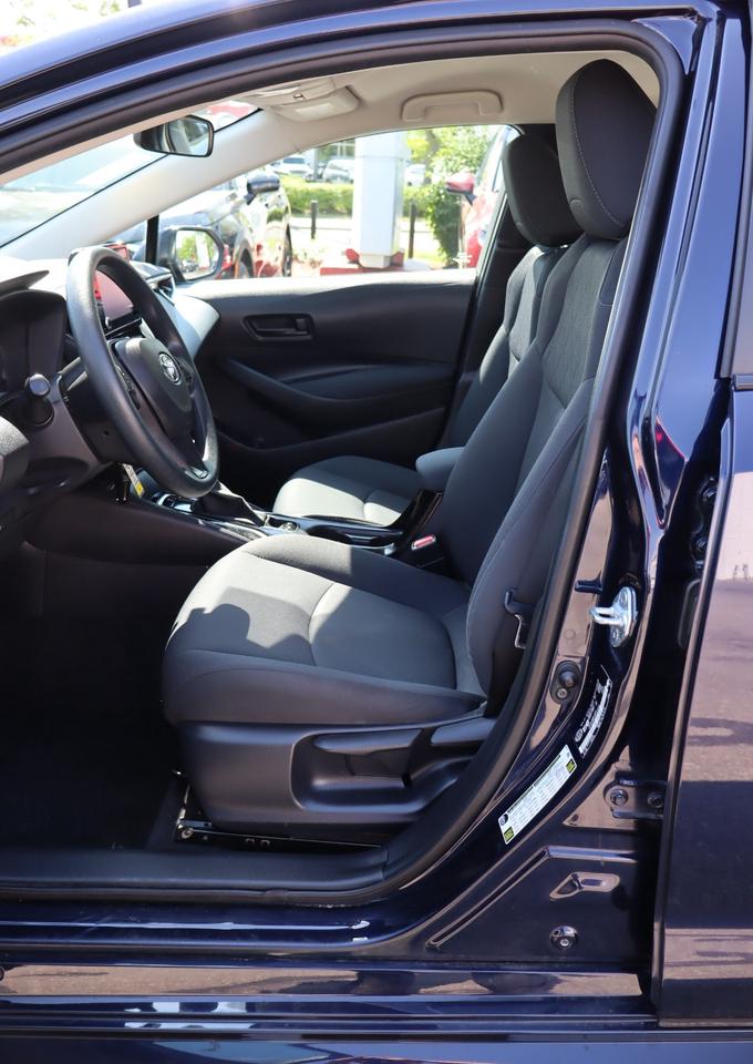 2022 Toyota Corolla LE 4DR SEDAN Photo
