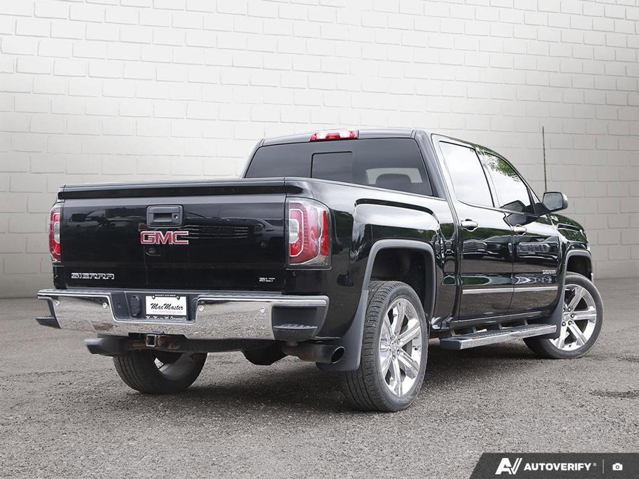 2017 GMC Sierra 1500 SLTSLT PREMIUM PLUS, 5.3L V8, 4X4, ALLOYS, LEATHER Photo