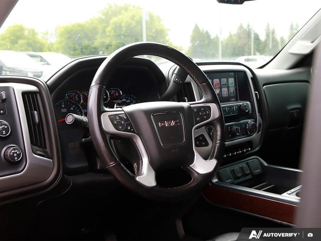 2017 GMC Sierra 1500 SLTSLT PREMIUM PLUS, 5.3L V8, 4X4, ALLOYS, LEATHER Photo