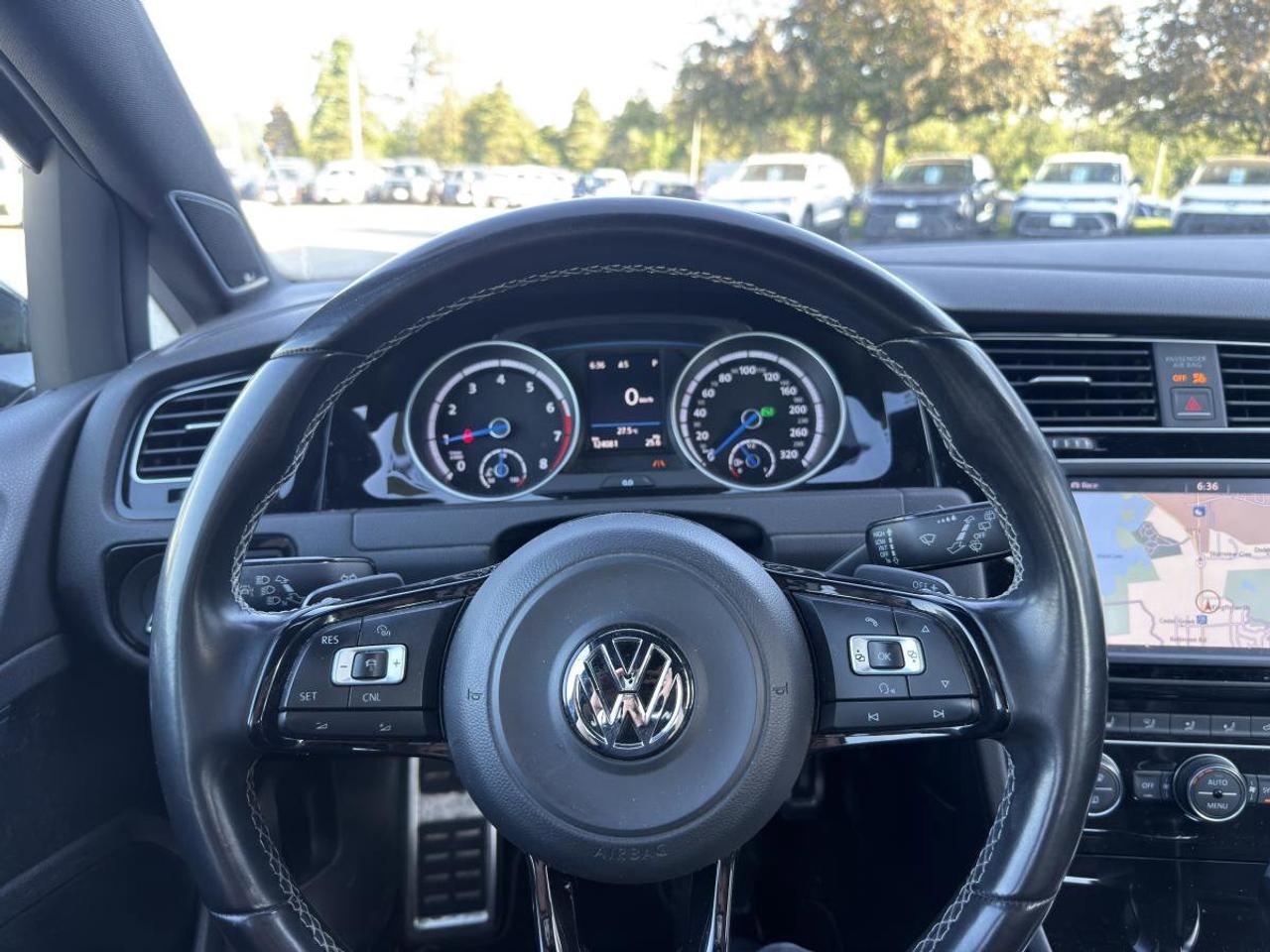 2017 Volkswagen Golf R 5dr HB DSG Photo