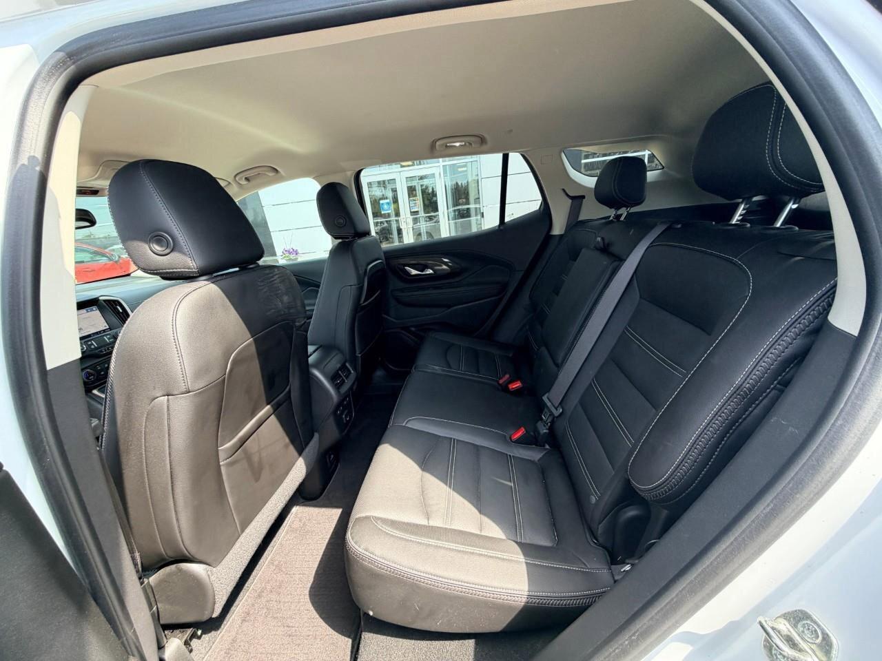 2022 GMC Terrain DenaliDENALI, 1.5L 4-CYL, AWD, ALLOYS, LEATHER, HU Photo