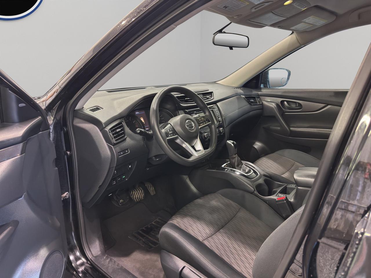 2019 Nissan Rogue S | Reverse Cam | Heated Seats Photo