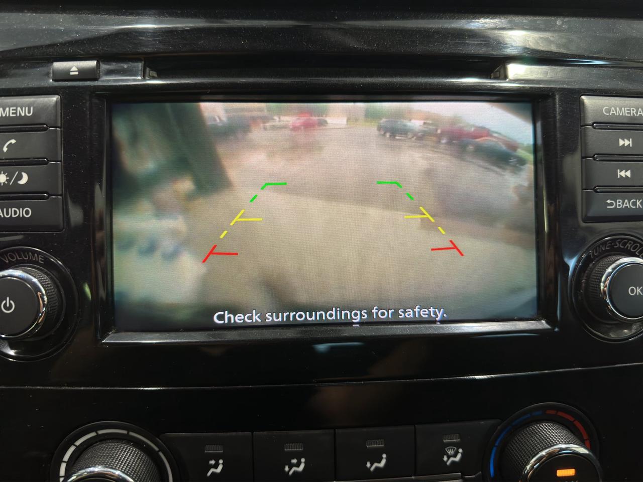 2019 Nissan Rogue S | Reverse Cam | Heated Seats Photo