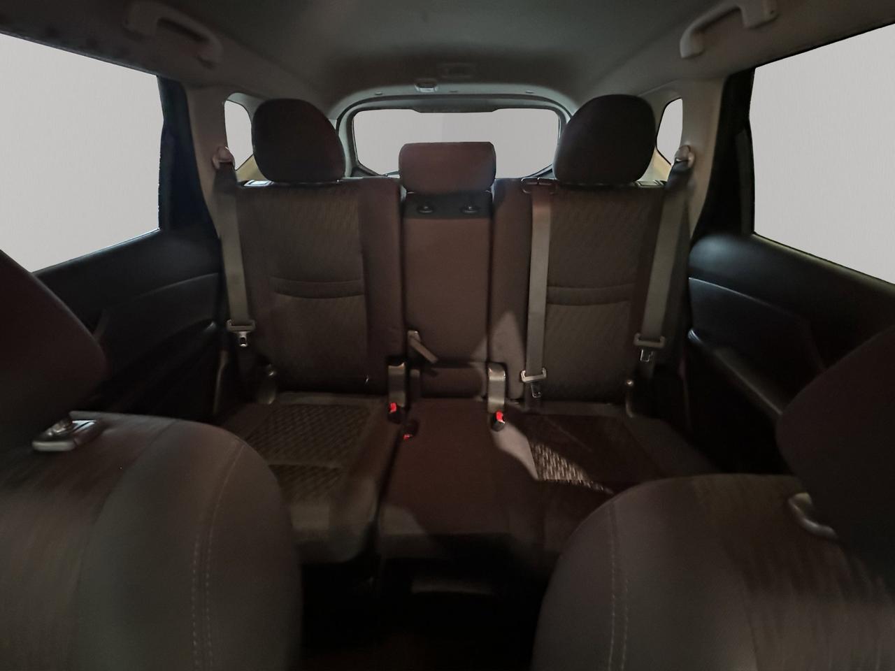 2019 Nissan Rogue S | Reverse Cam | Heated Seats Photo