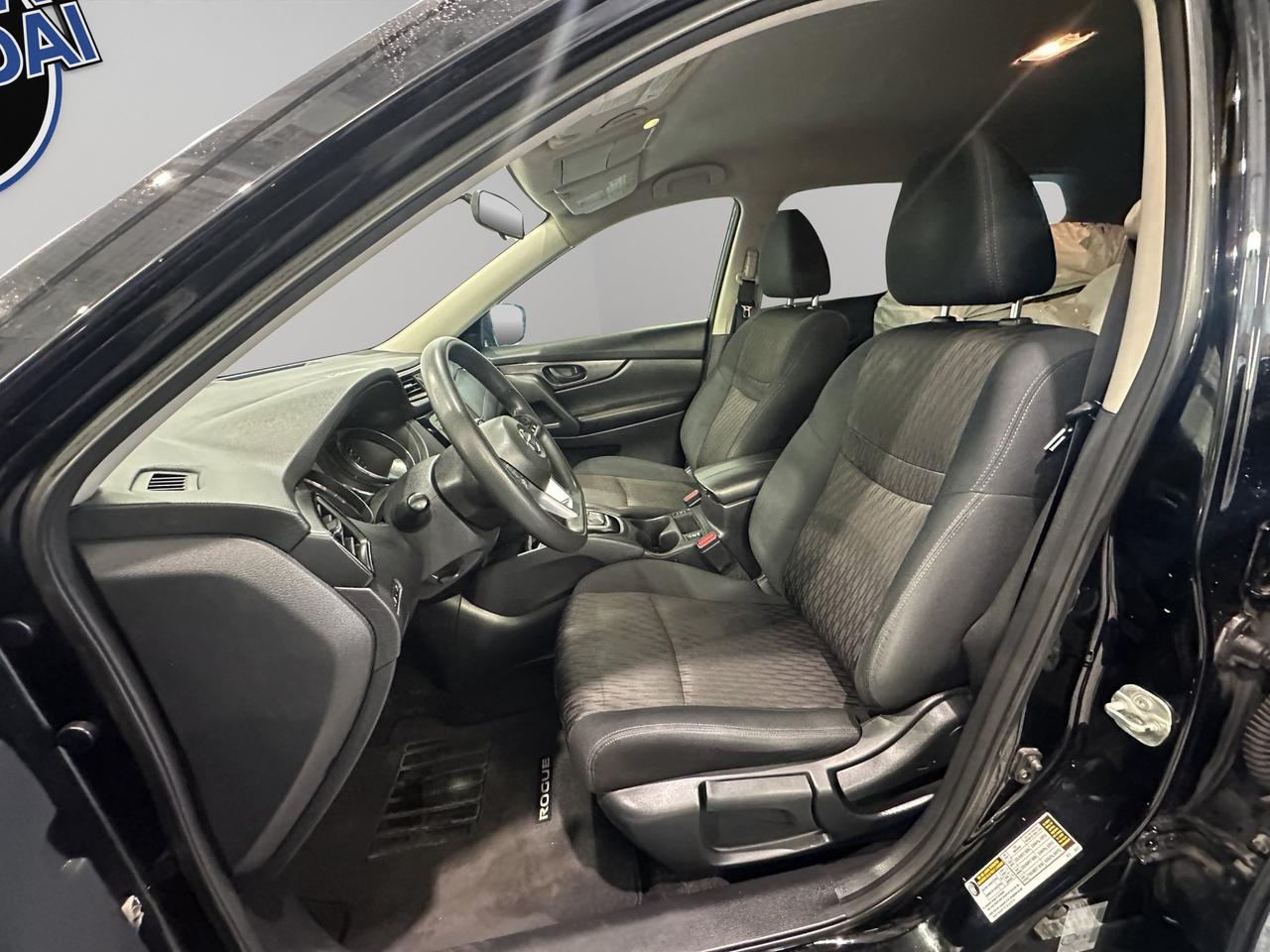 2019 Nissan Rogue S | Reverse Cam | Heated Seats Photo