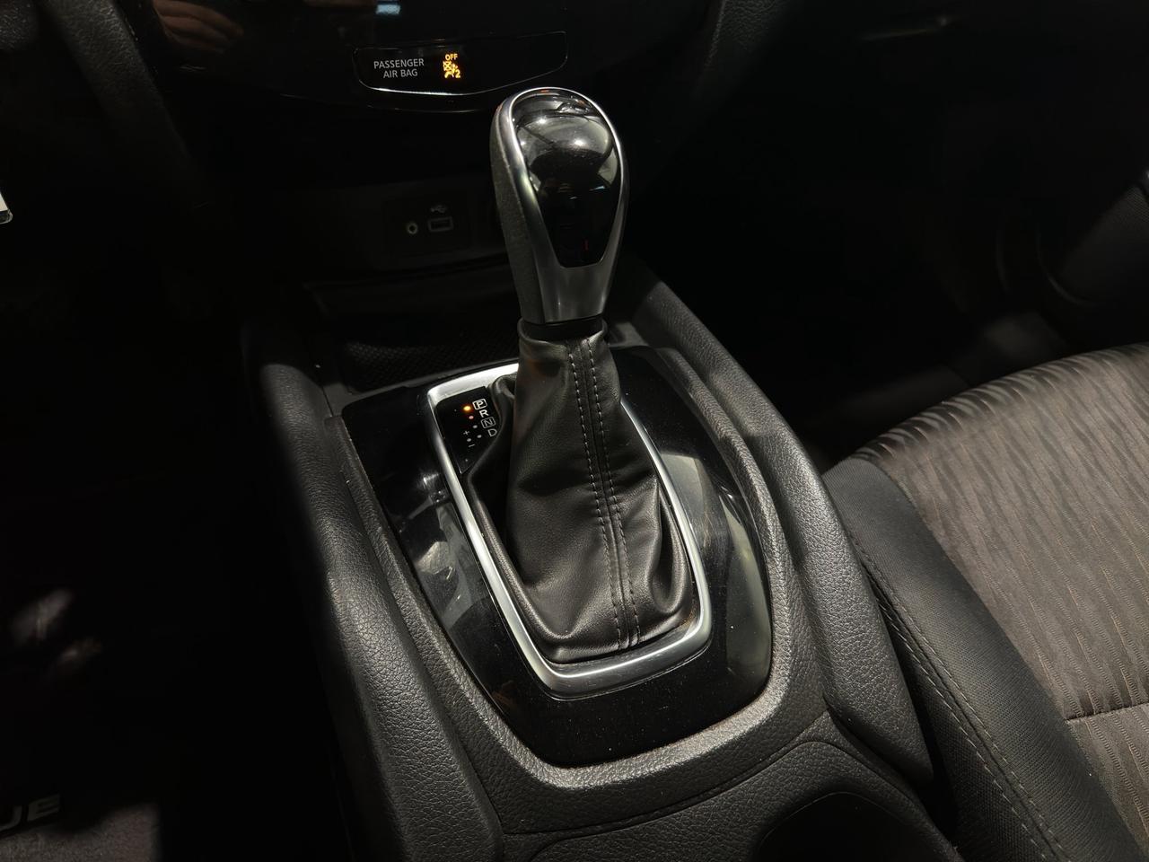 2019 Nissan Rogue S | Reverse Cam | Heated Seats Photo