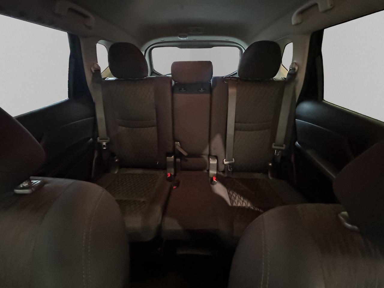 2019 Nissan Rogue S | Reverse Cam | Heated Seats Photo