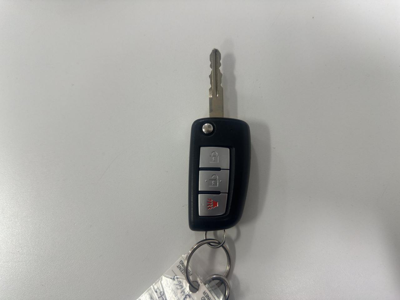 2019 Nissan Rogue S | Reverse Cam | Heated Seats Photo
