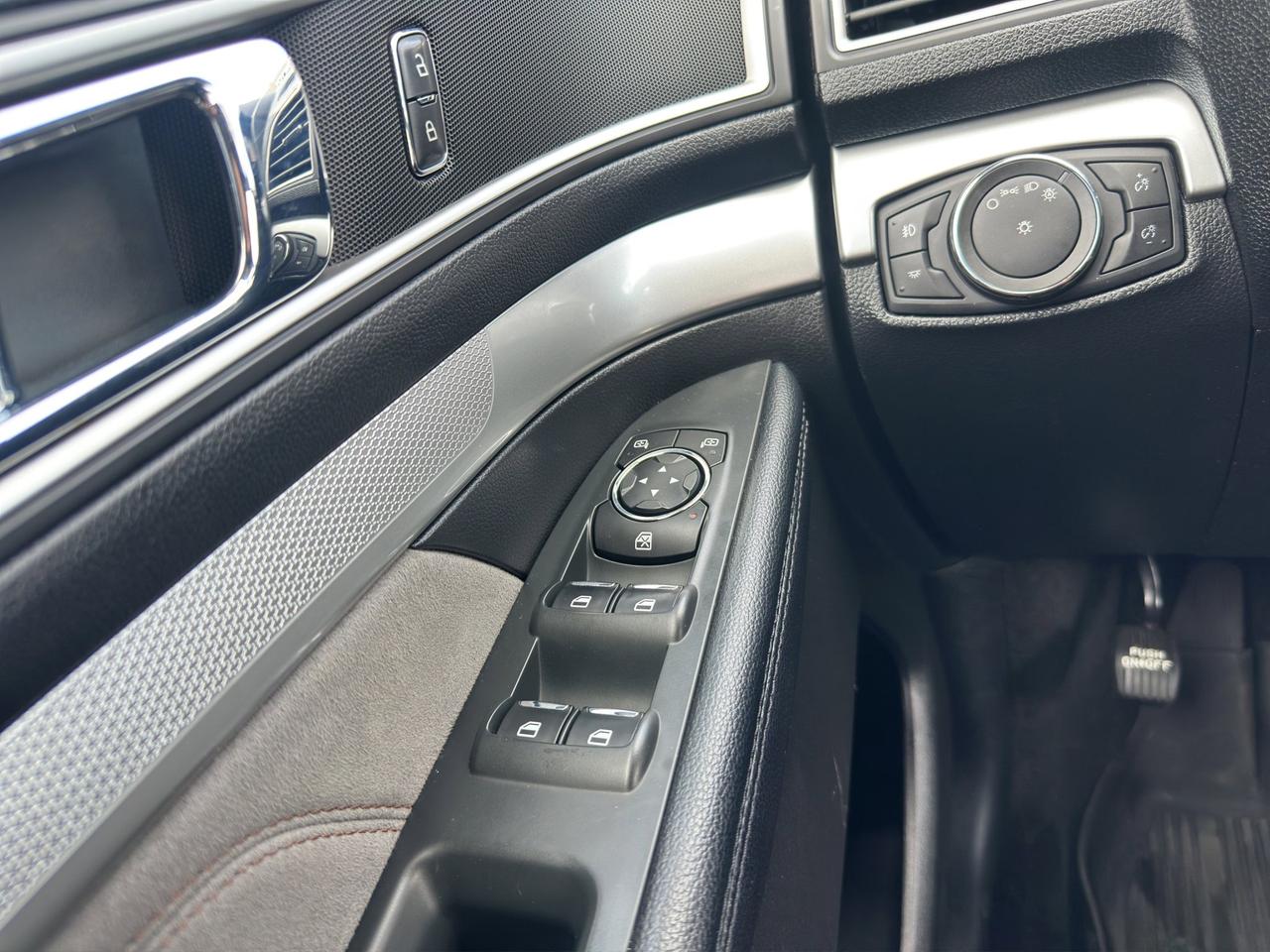 2017 Ford Explorer XLT | Reverse Cam | Heated Seats Photo