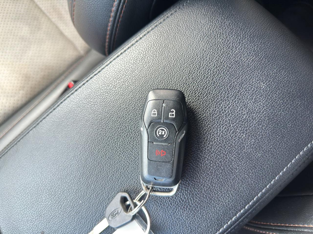 2017 Ford Explorer XLT | Reverse Cam | Heated Seats Photo