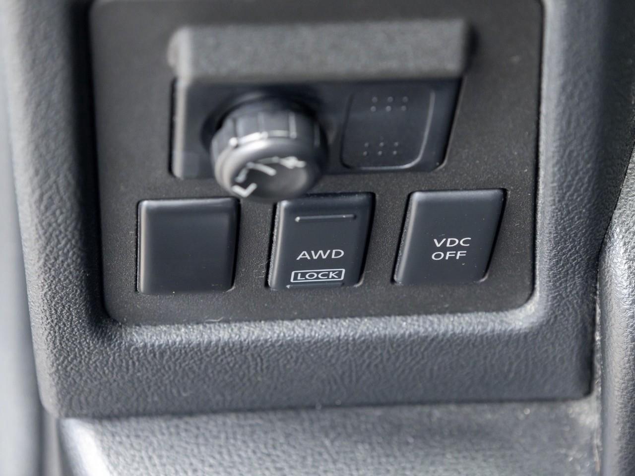 2009 Nissan Rogue SL 4dr All-wheel Drive Photo