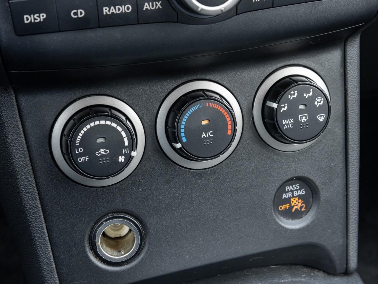 2009 Nissan Rogue SL 4dr All-wheel Drive Photo