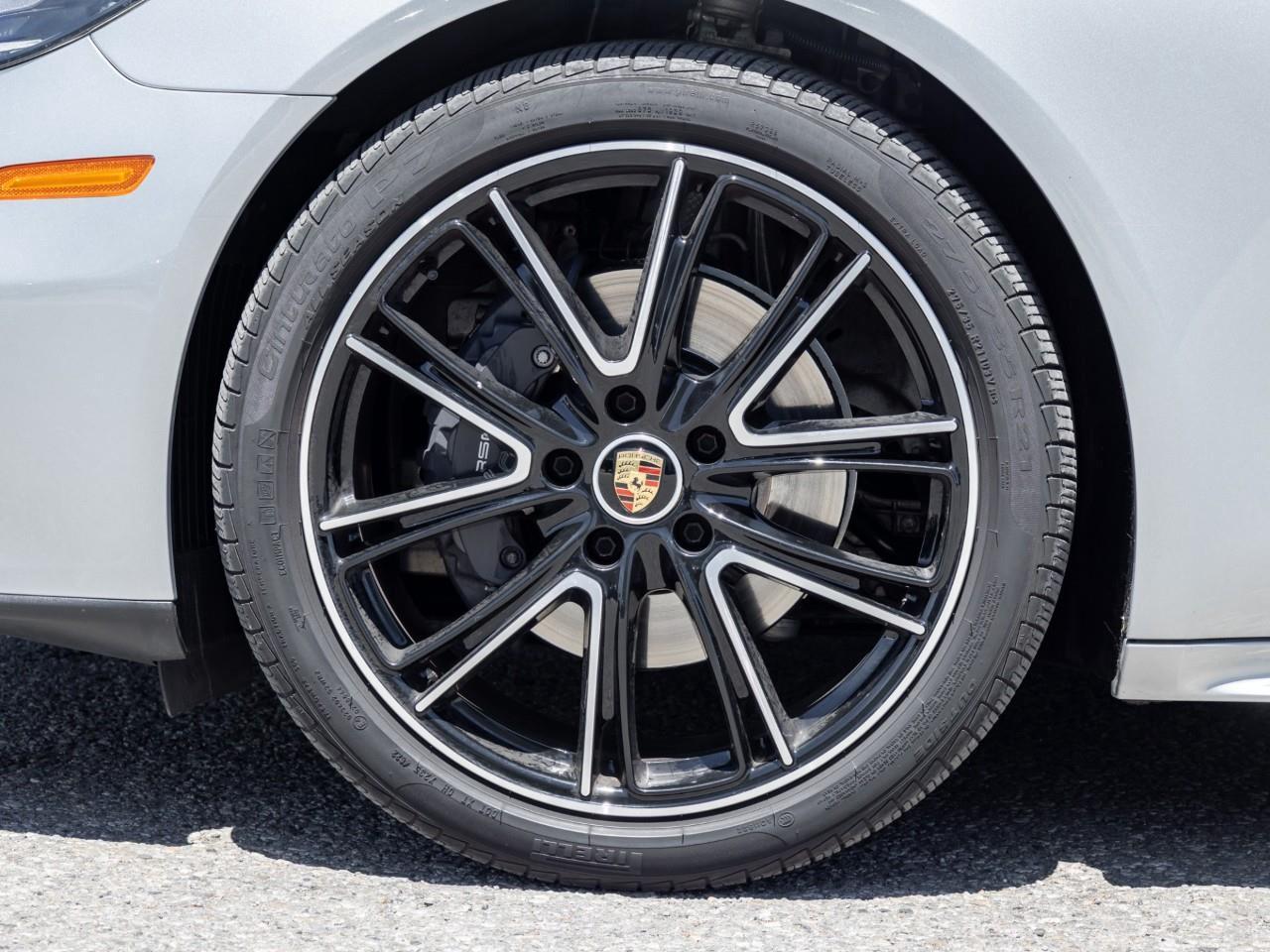 2023 Porsche Panamera  Photo