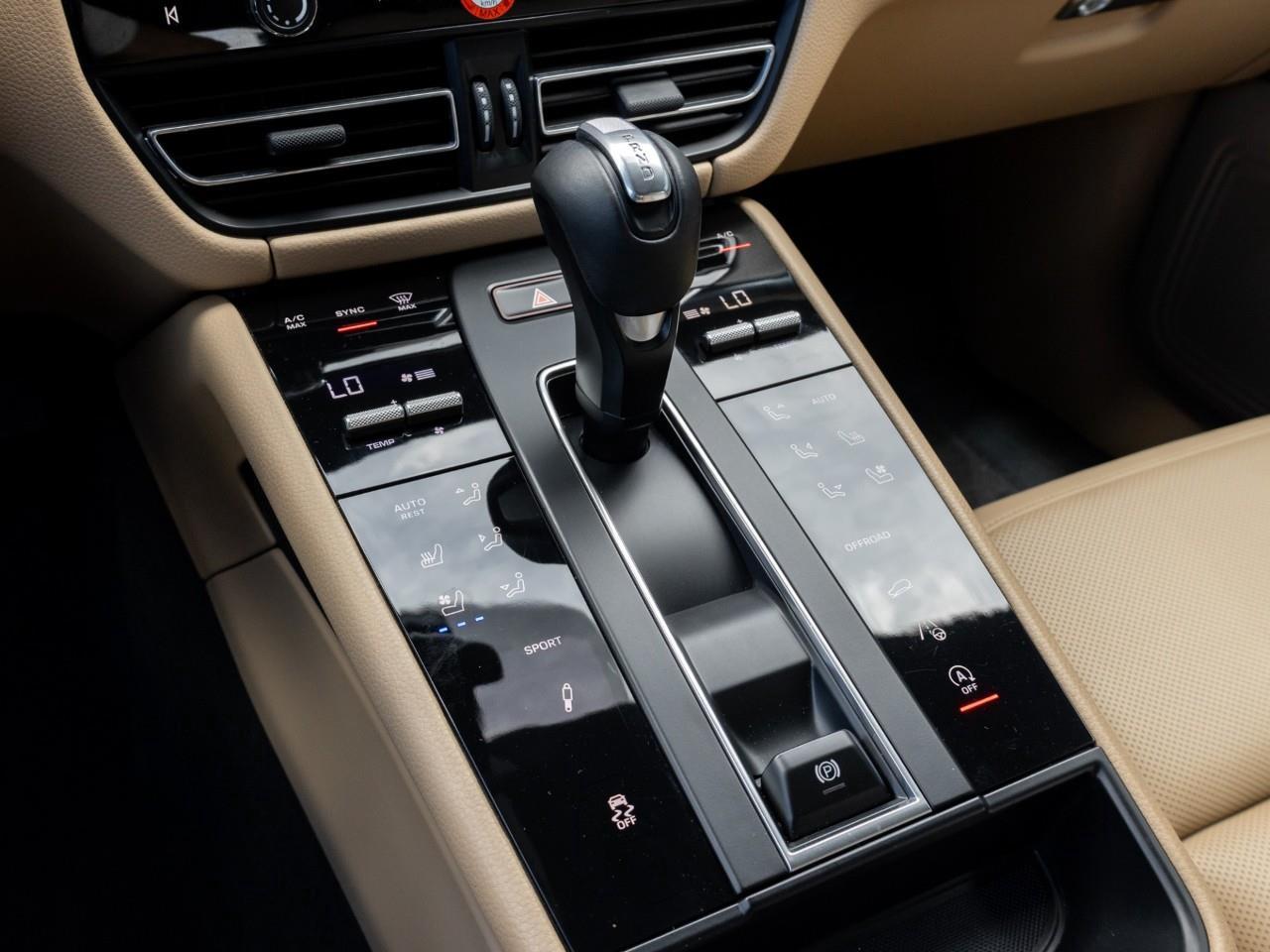2023 Porsche Macan S 4dr All-Wheel Drive Photo