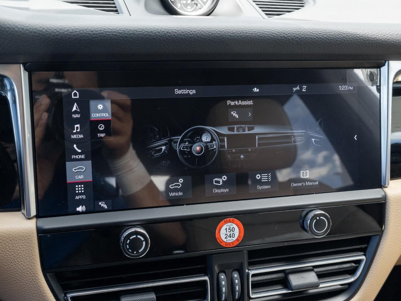 2023 Porsche Macan S 4dr All-Wheel Drive Photo