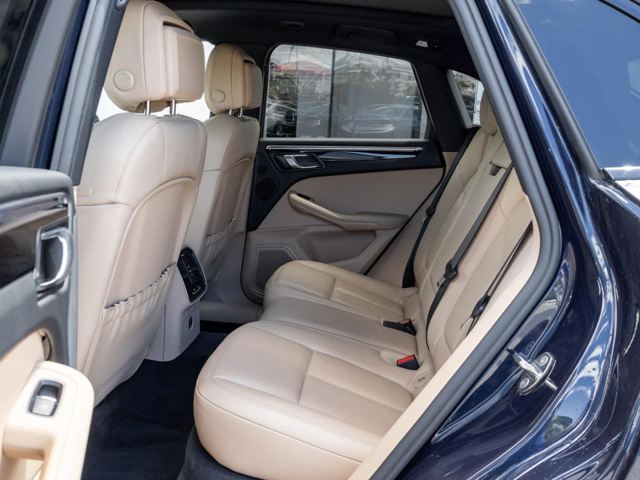 2023 Porsche Macan S 4dr All-Wheel Drive Photo