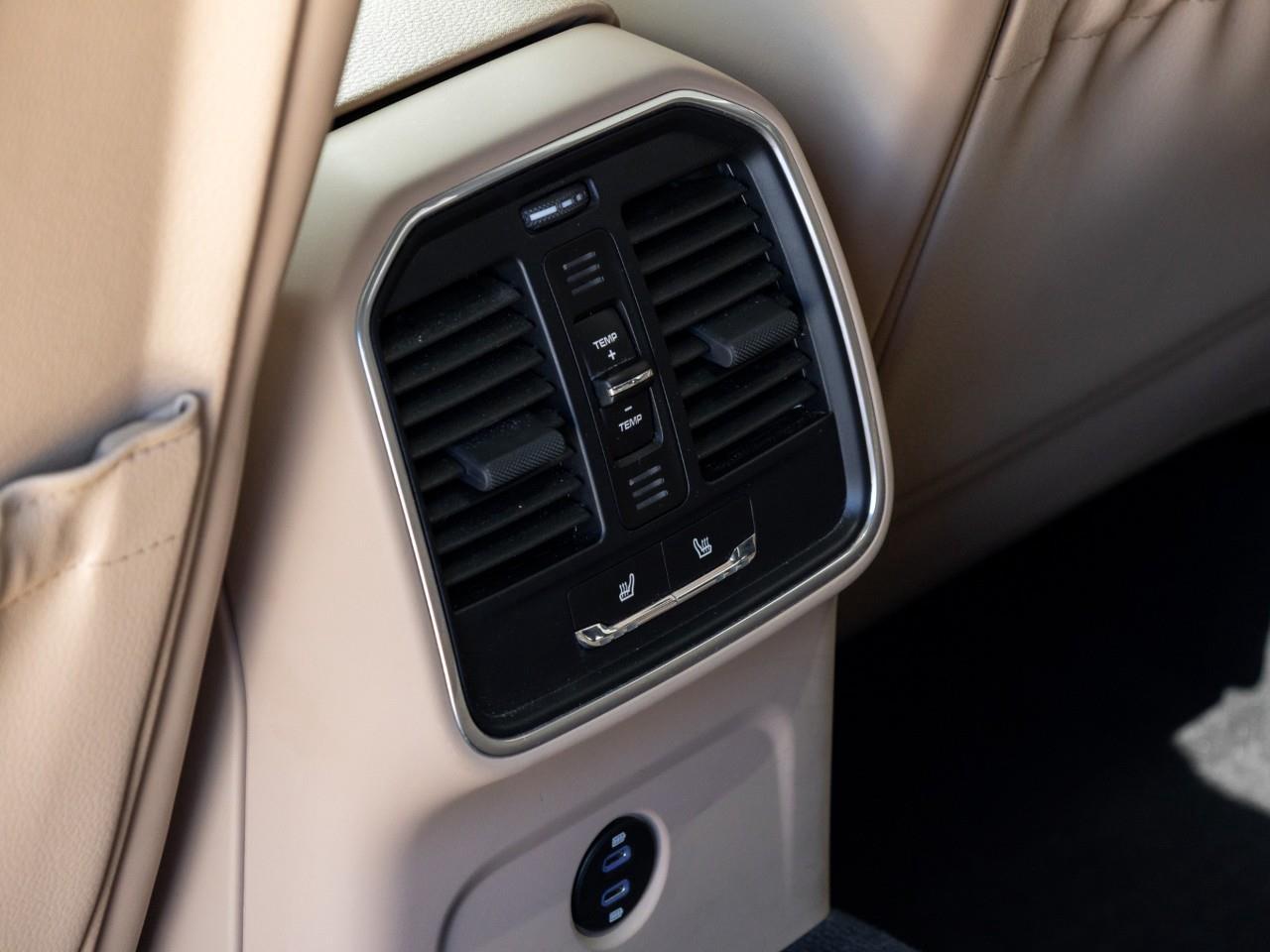 2023 Porsche Macan S 4dr All-Wheel Drive Photo