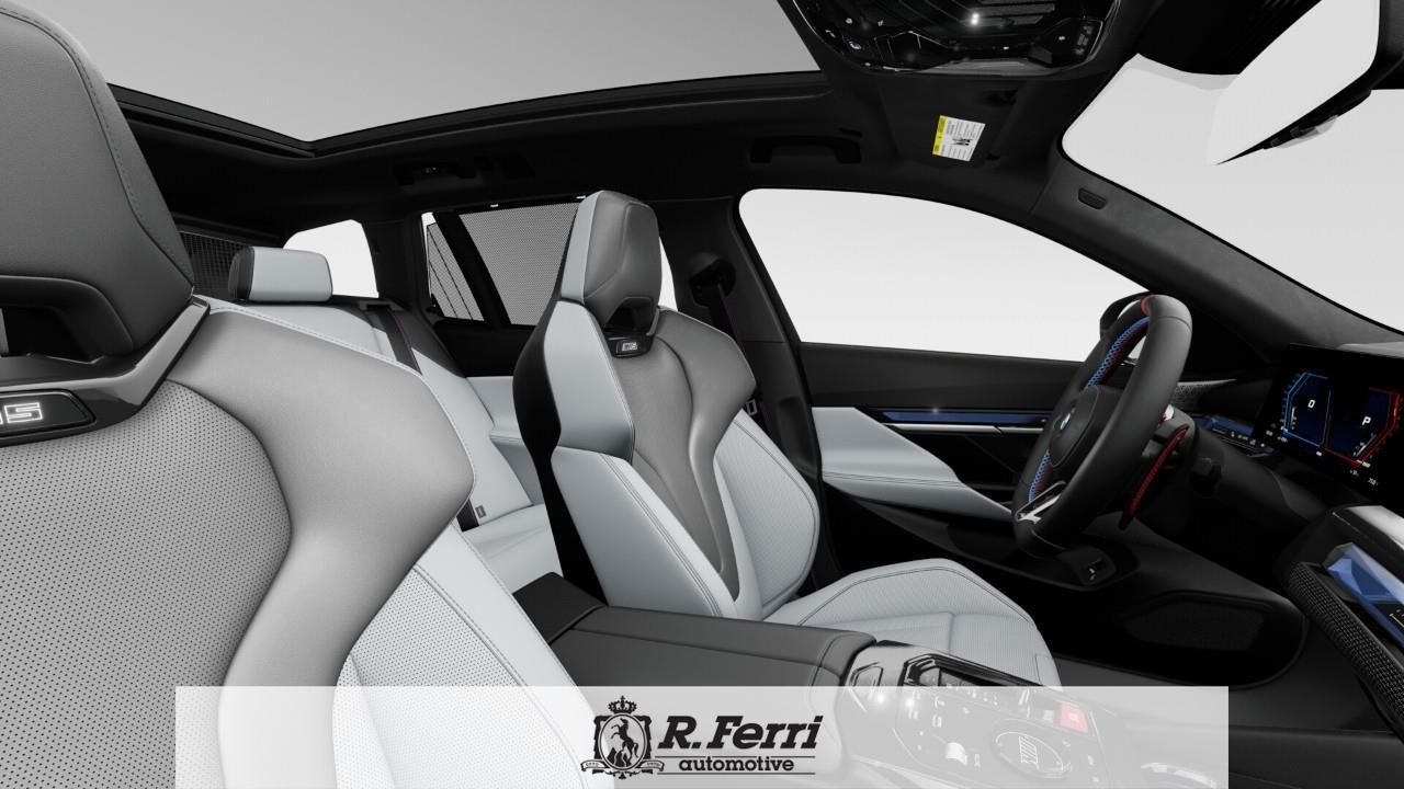 2027 BMW M5 Base 4dr All-Wheel Drive Touring Photo