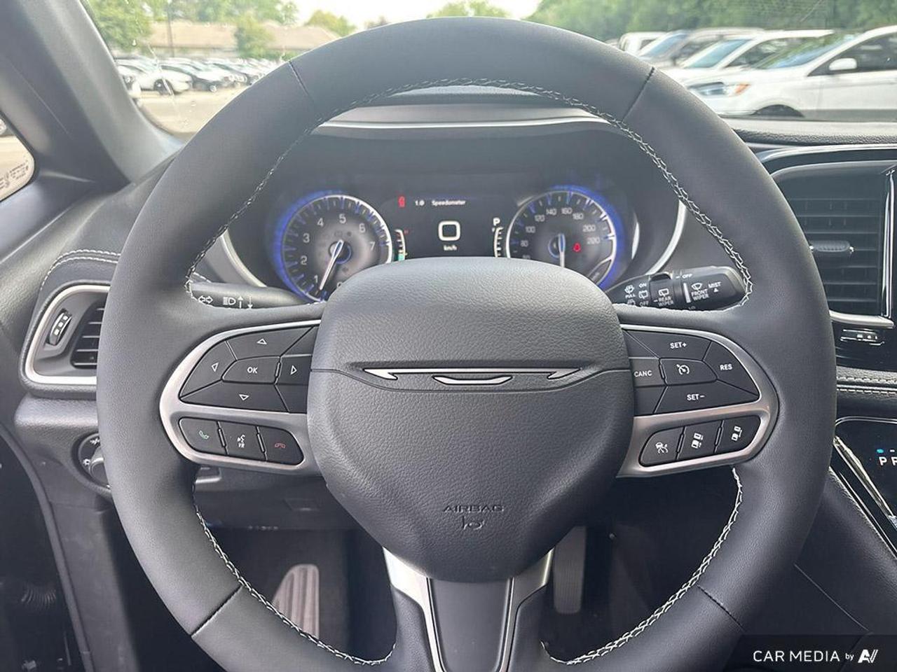 2027 Chrysler Pacifica Select All-Wheel Drive Passenger Van Photo