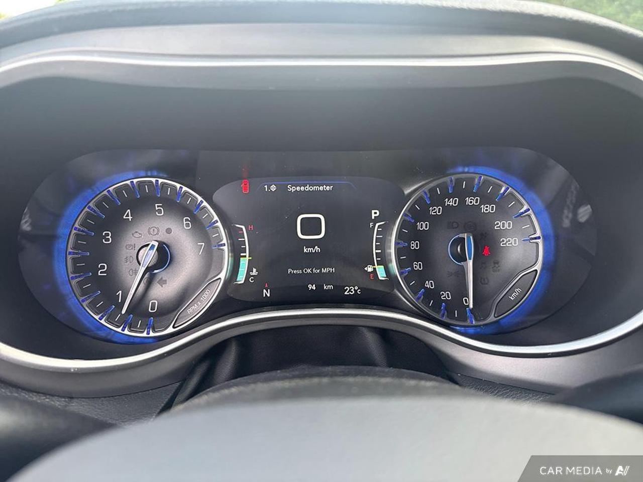 2027 Chrysler Pacifica Select All-Wheel Drive Passenger Van Photo