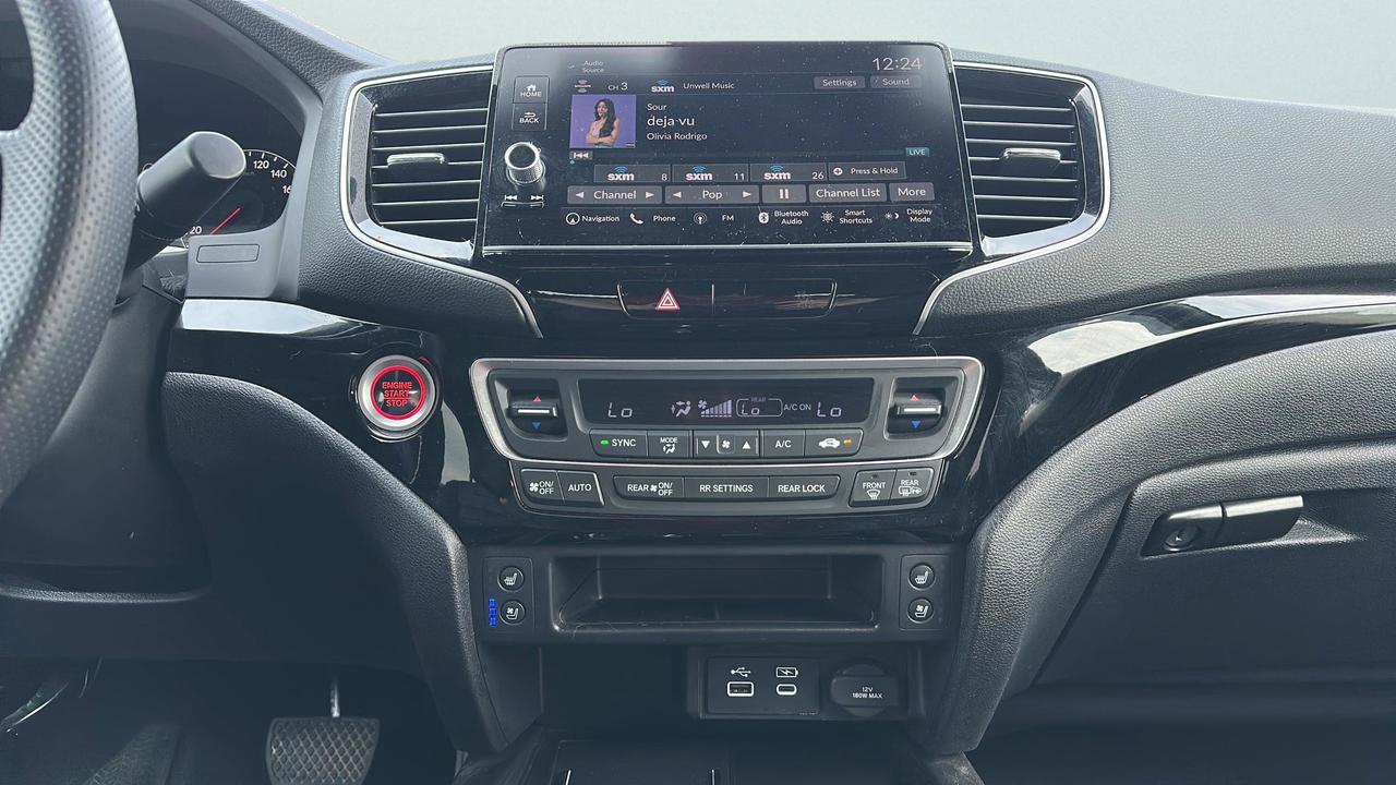 2025 Honda Ridgeline Black Edition AWD Photo