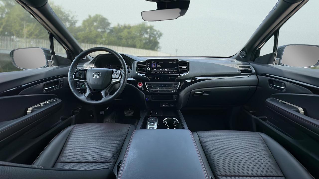 2025 Honda Ridgeline Black Edition AWD Photo