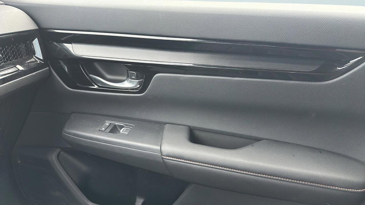 2024 Honda CR-V Hybrid Touring AWD Photo