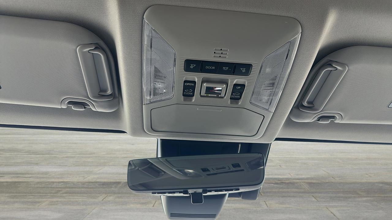 2024 Toyota RAV4 LIMITED AWD Photo