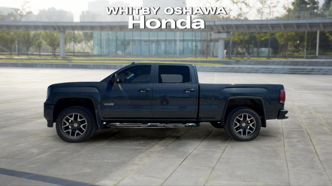 2017 GMC Sierra 1500 4WD Crew Cab 153.0  SLT Photo