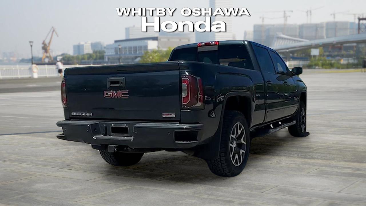 2017 GMC Sierra 1500 4WD Crew Cab 153.0  SLT Photo