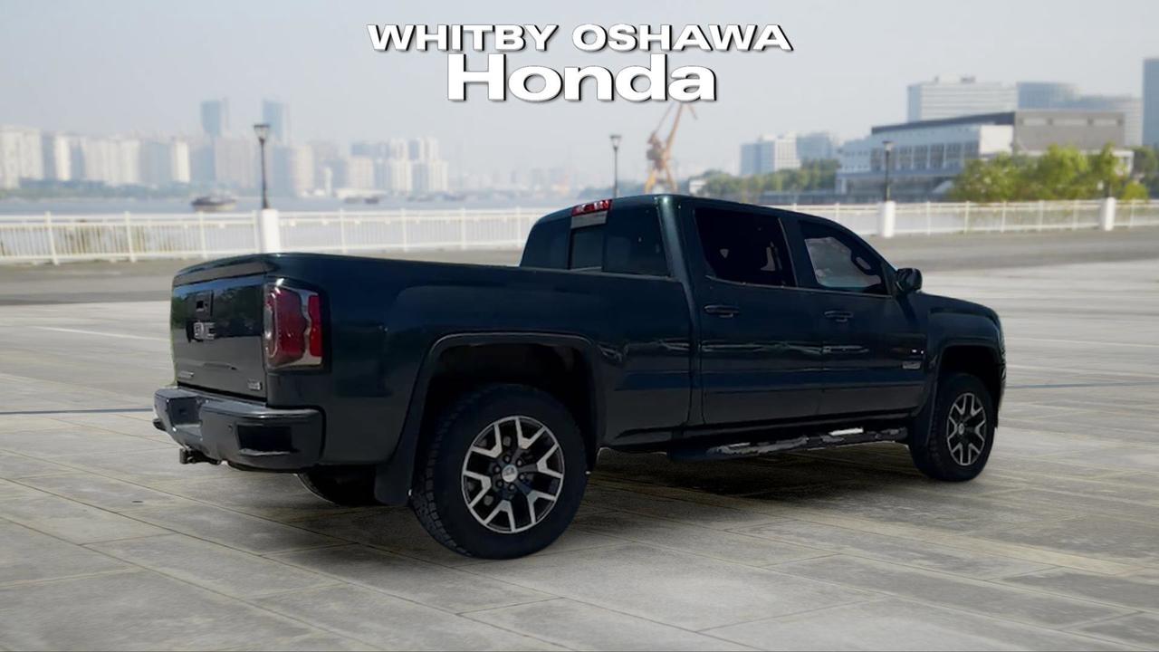2017 GMC Sierra 1500 4WD Crew Cab 153.0  SLT Photo