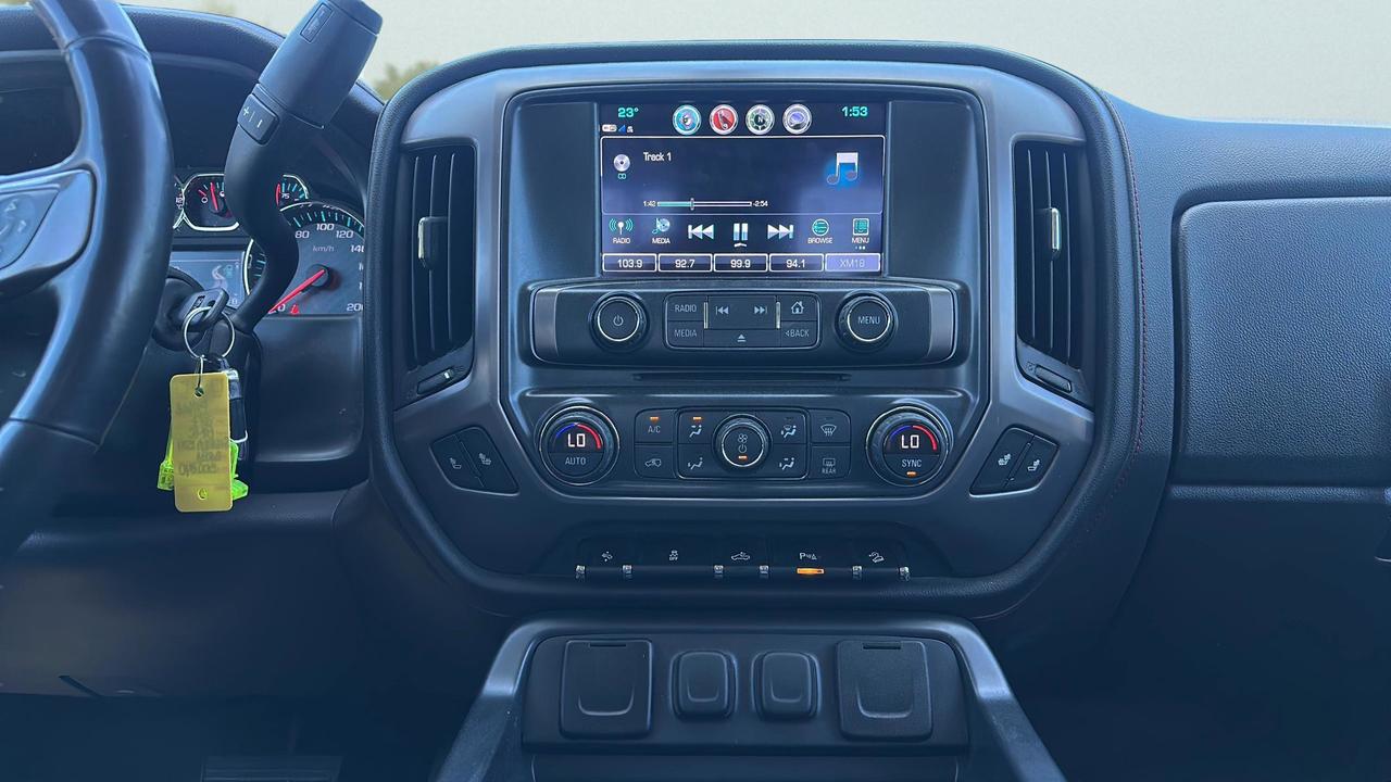 2017 GMC Sierra 1500 4WD Crew Cab 153.0  SLT Photo