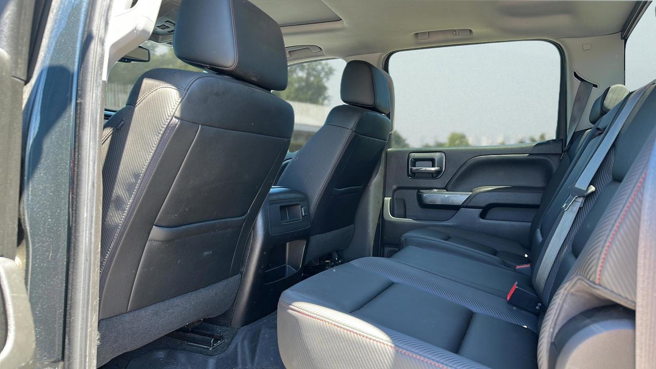 2017 GMC Sierra 1500 4WD Crew Cab 153.0  SLT Photo