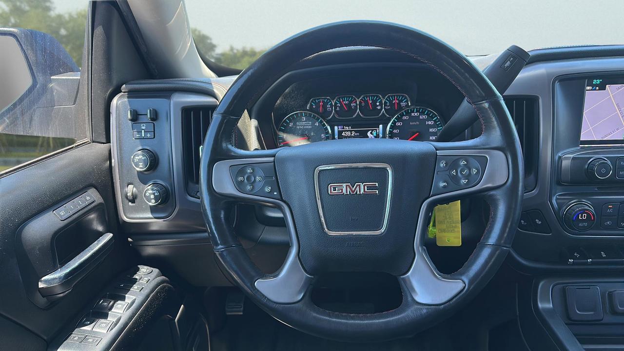 2017 GMC Sierra 1500 4WD Crew Cab 153.0  SLT Photo