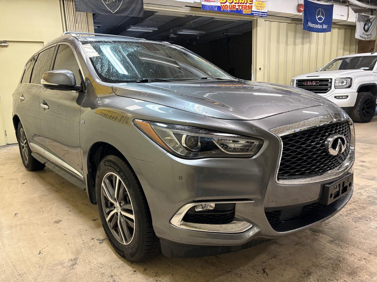 2017 Infiniti QX60  Photo4