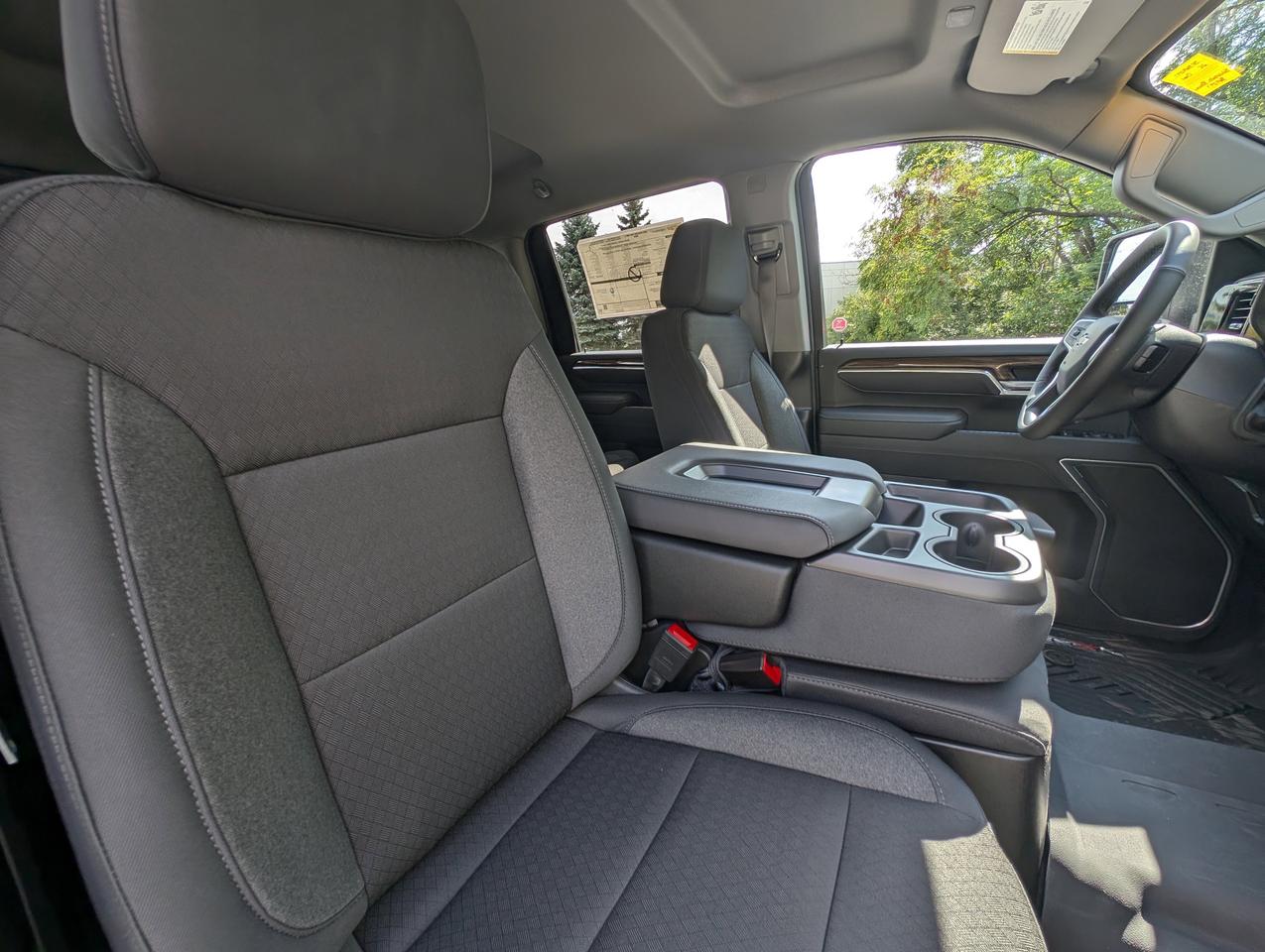 2025 Chevrolet SILVERADO 2500HD LT Photo