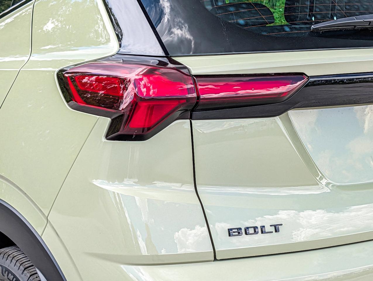 2027 Chevrolet Bolt LT Photo