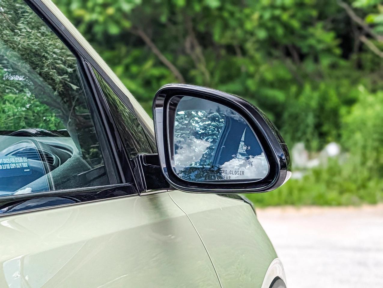 2027 Chevrolet Bolt LT Photo