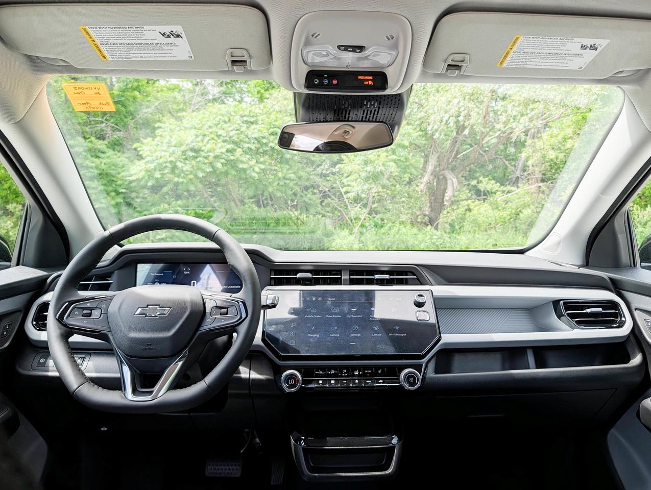 2027 Chevrolet Bolt LT Photo