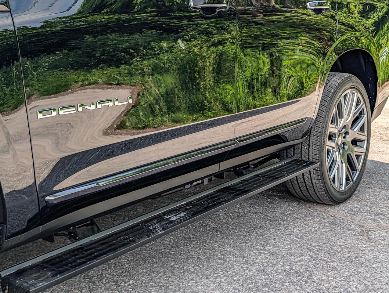 2026 GMC Yukon Denali Ultimate Photo
