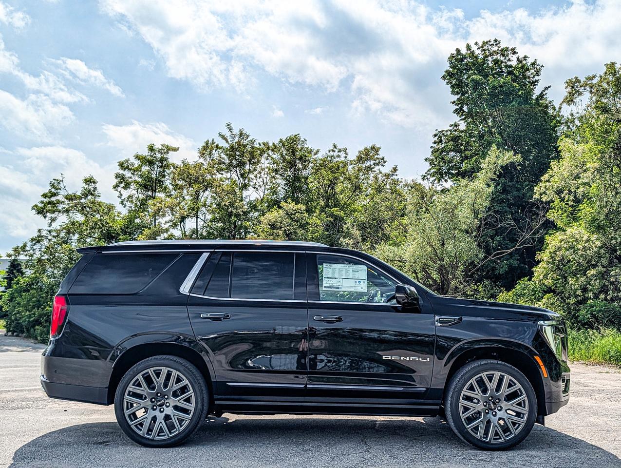 2026 GMC Yukon Denali Ultimate Photo