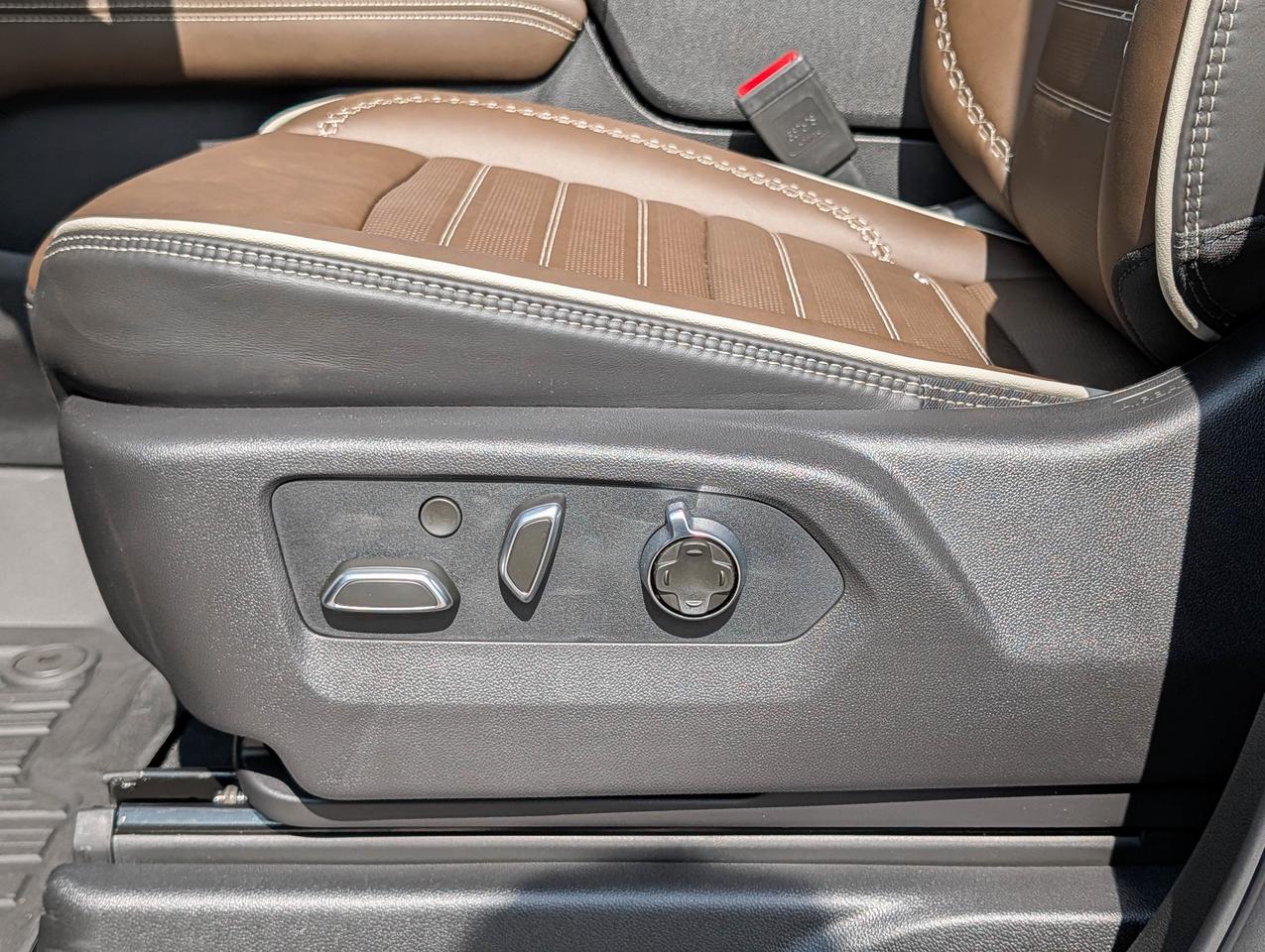 2026 GMC Yukon Denali Ultimate Photo